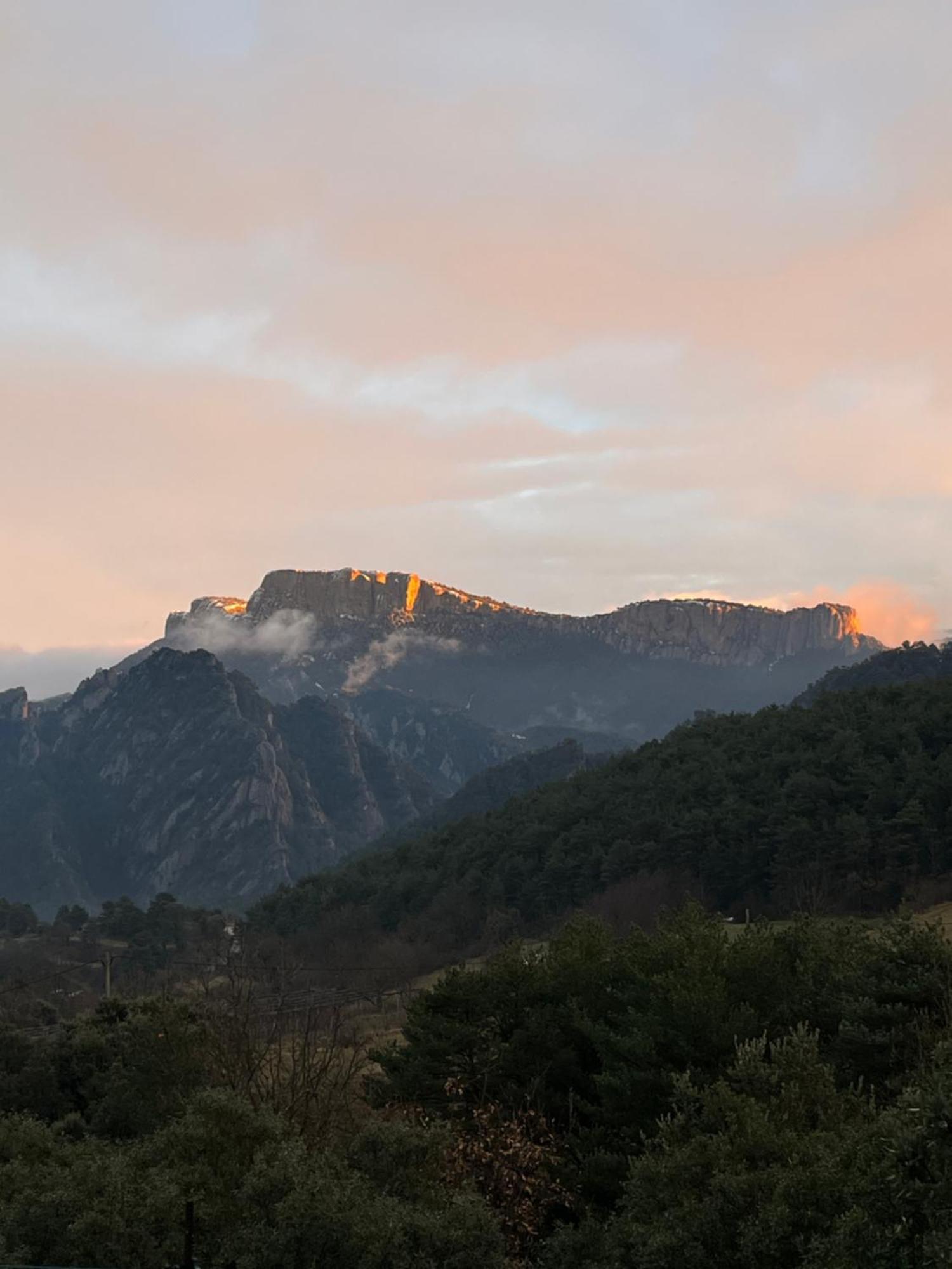Alberg Rural Torre Del Baro Сан-Льоренс-де-Моруньс Экстерьер фото